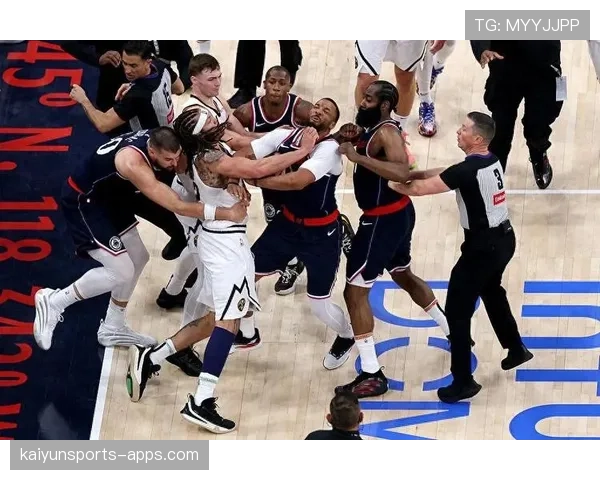 热火第三节狂砍47分 全民皆兵大胜约基奇伤退掘金