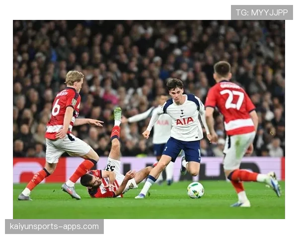 帕利尼亚抢断数据联赛居首 热刺后腰成防守屏障